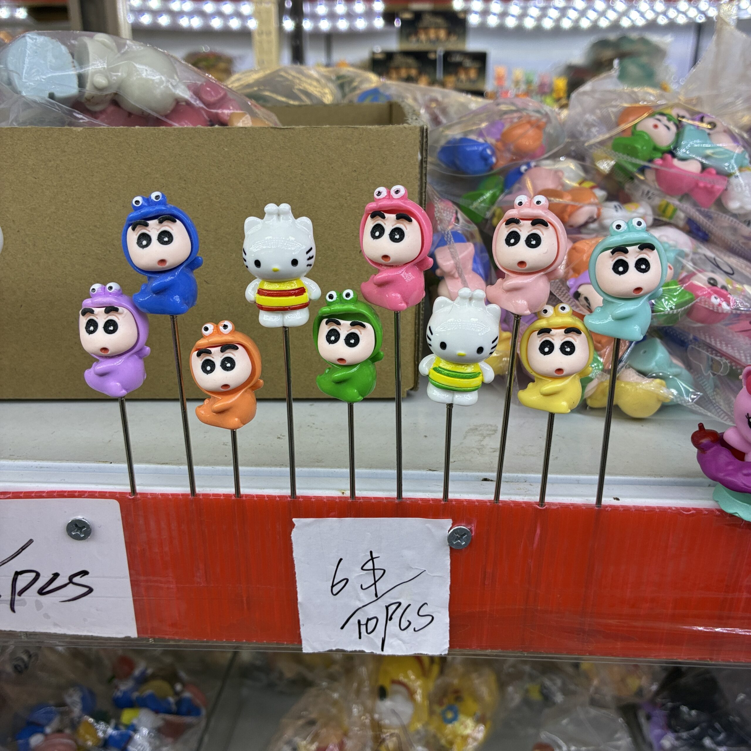 Crayon Shin-chan & Hello Kitty Figurine Set (10PCS)