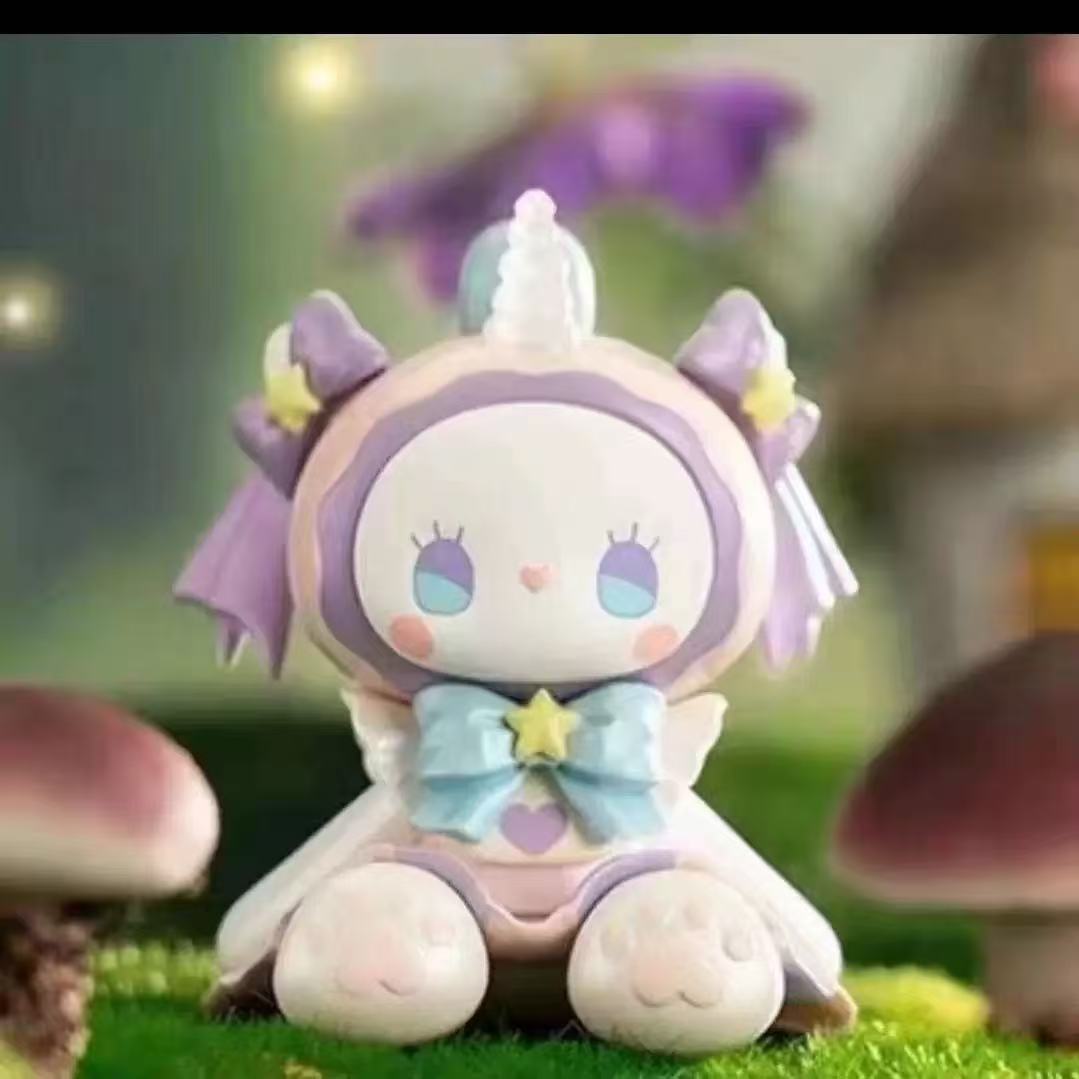 Emma Unicorn Figurine (1PC)