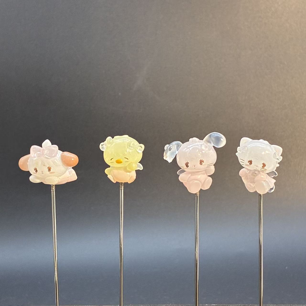 4PCS Transparent Sanrio Mini Figure Plant Topper Set – Cute Hello Kitty & Friends Ornaments for Succulent Pot