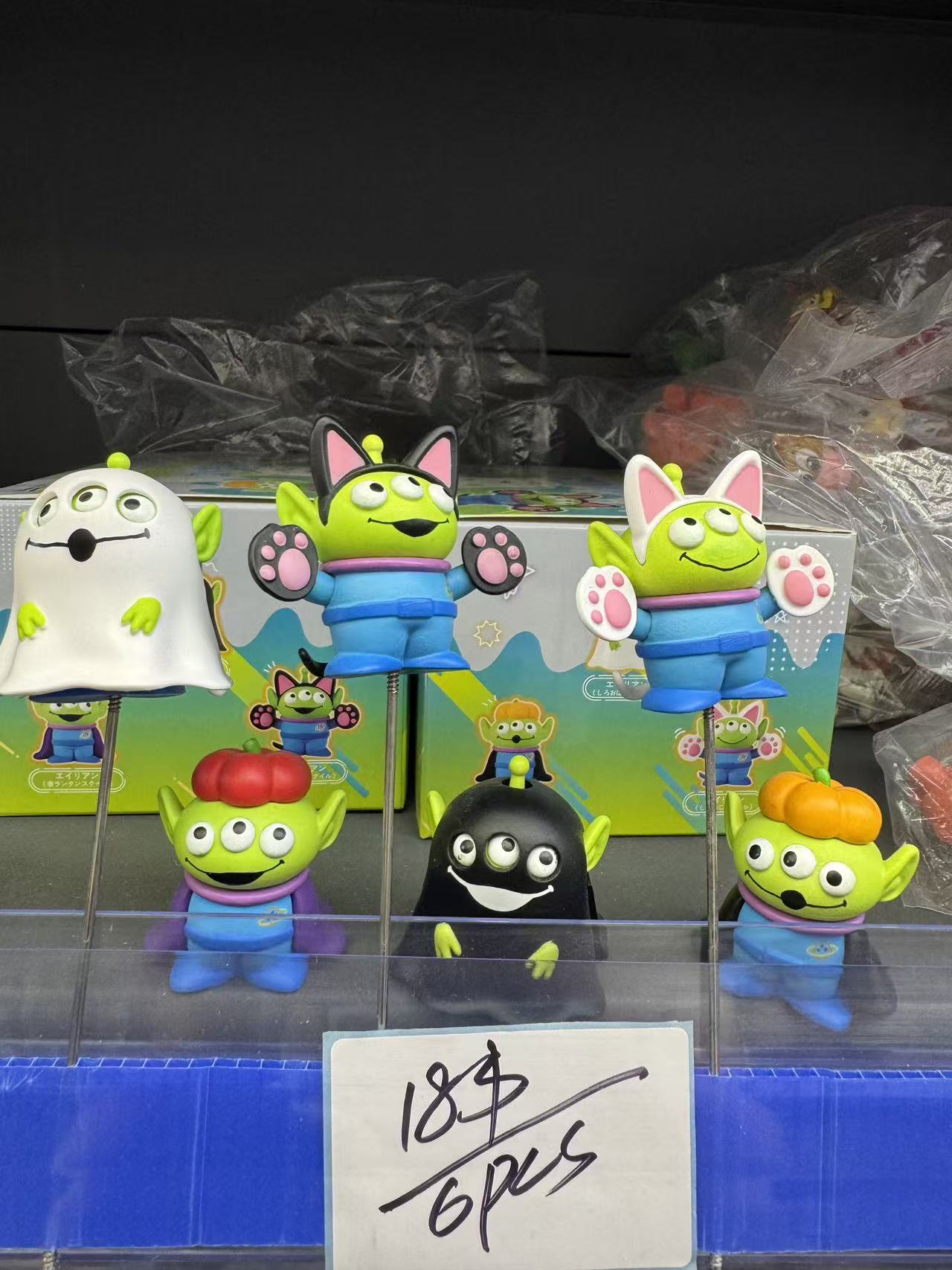 6pcs Toy Story Alien Costume Series Plant Picks – Cute Character Garden Stakes for DIY Succulents & Floral Decor