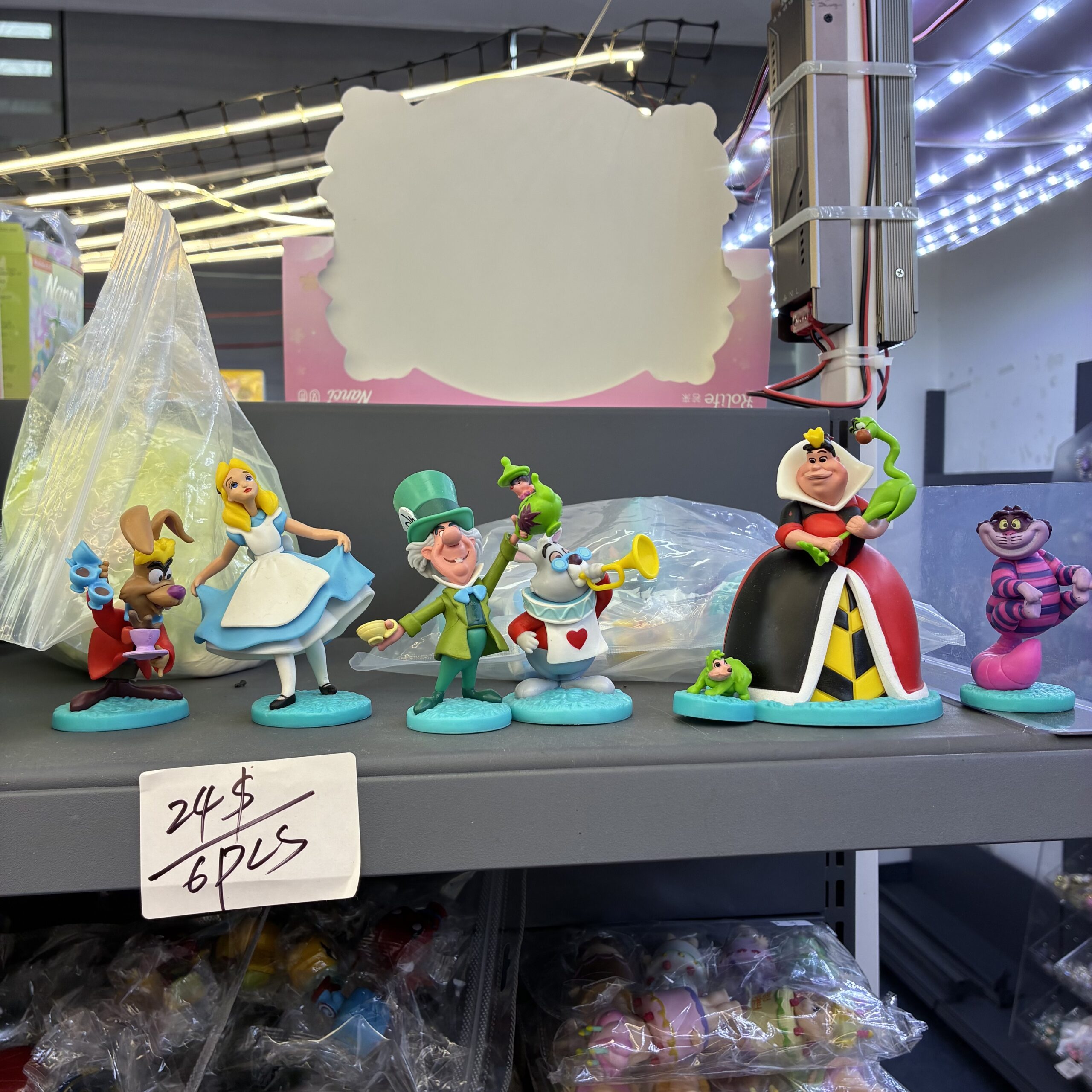 Cute Alice in Wonderland Figurines Set | 6pcs Disney Fan Collectible Gift