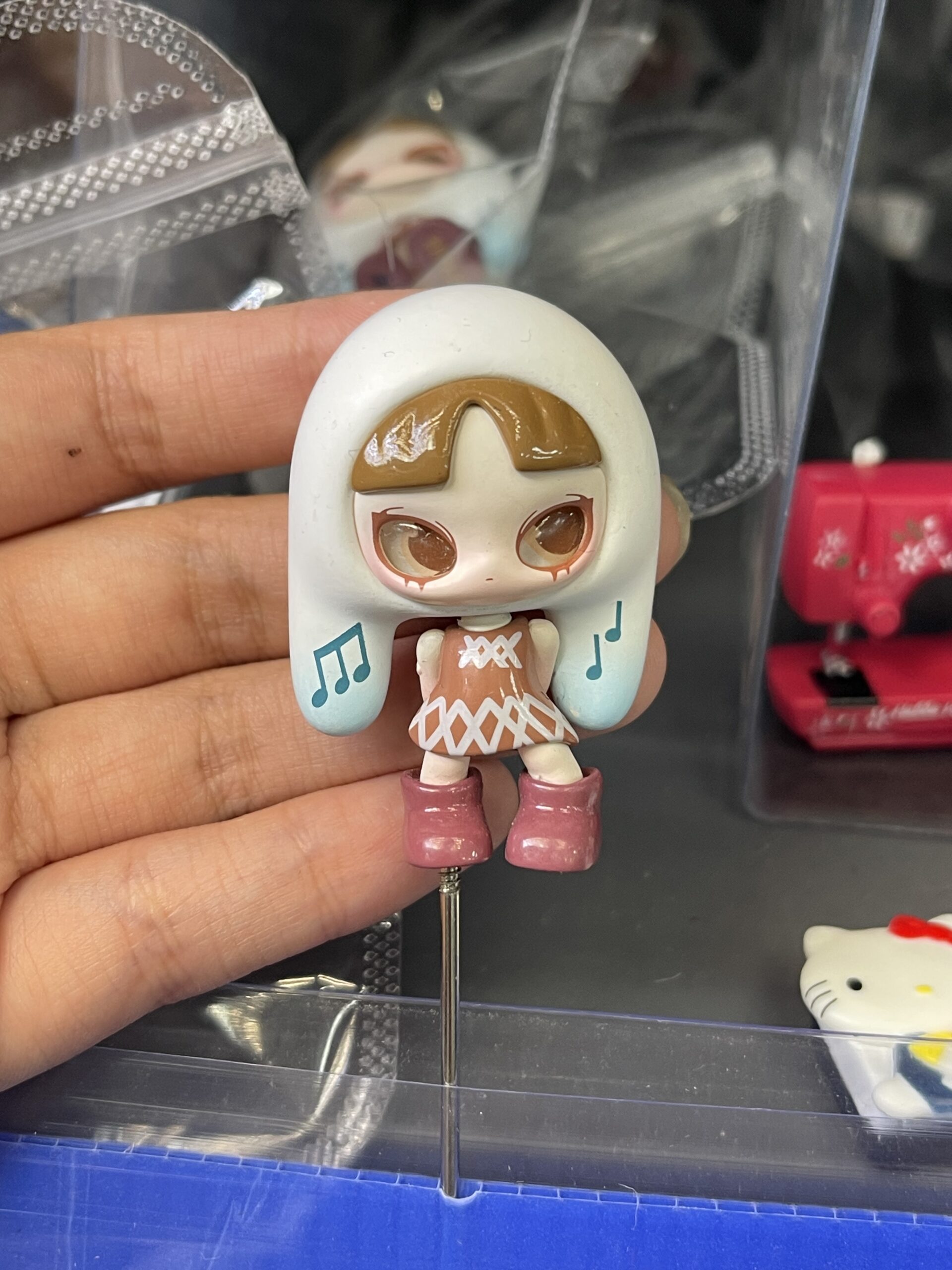 Little Red Riding Hood with Music Notes Resin Figurine, Kawaii Plant Decor Pin
