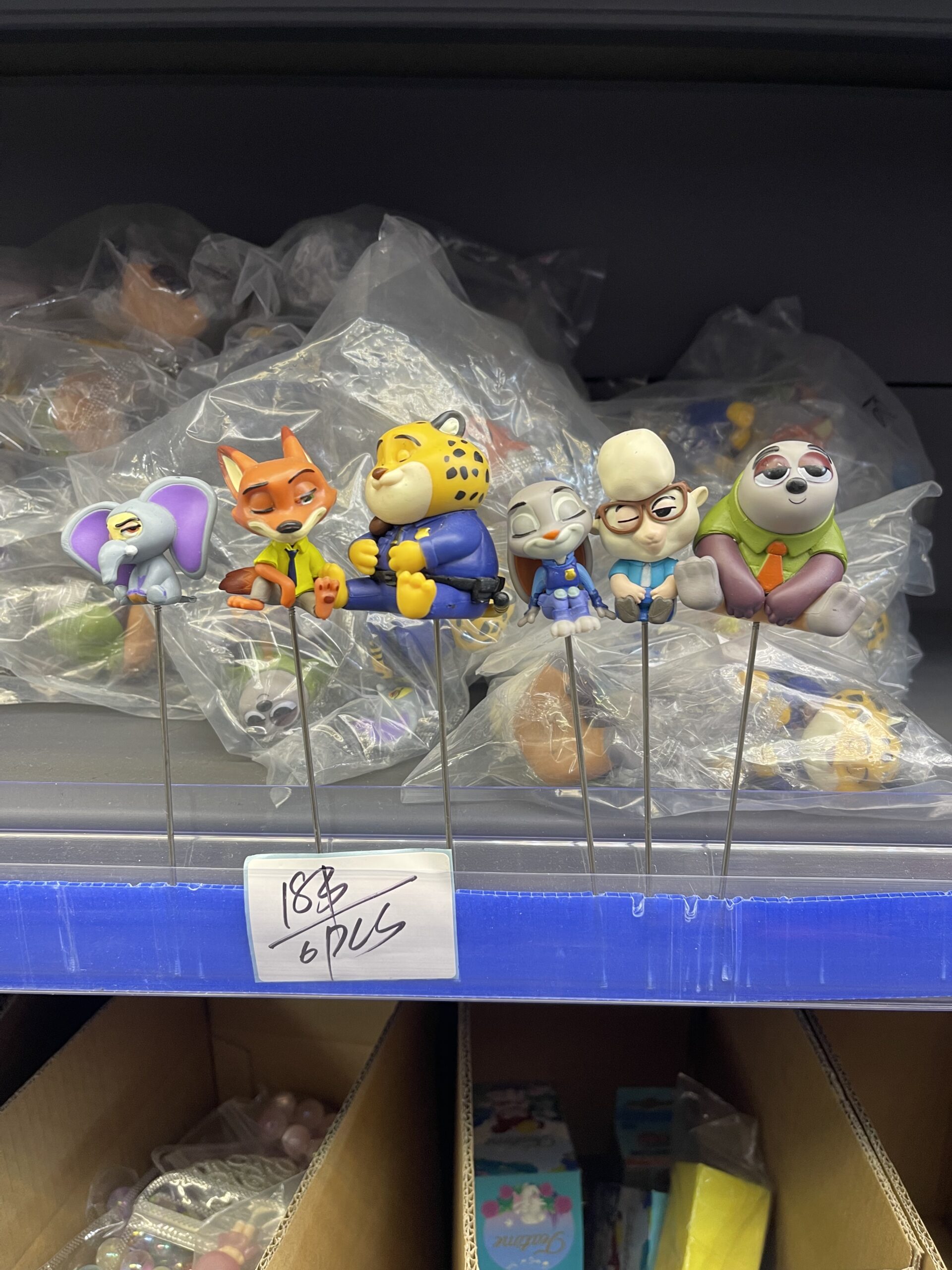 Zootopia Characters Mini Figurine Set (6pcs) – Judy Hopps, Nick Wilde, Clawhauser, Flash