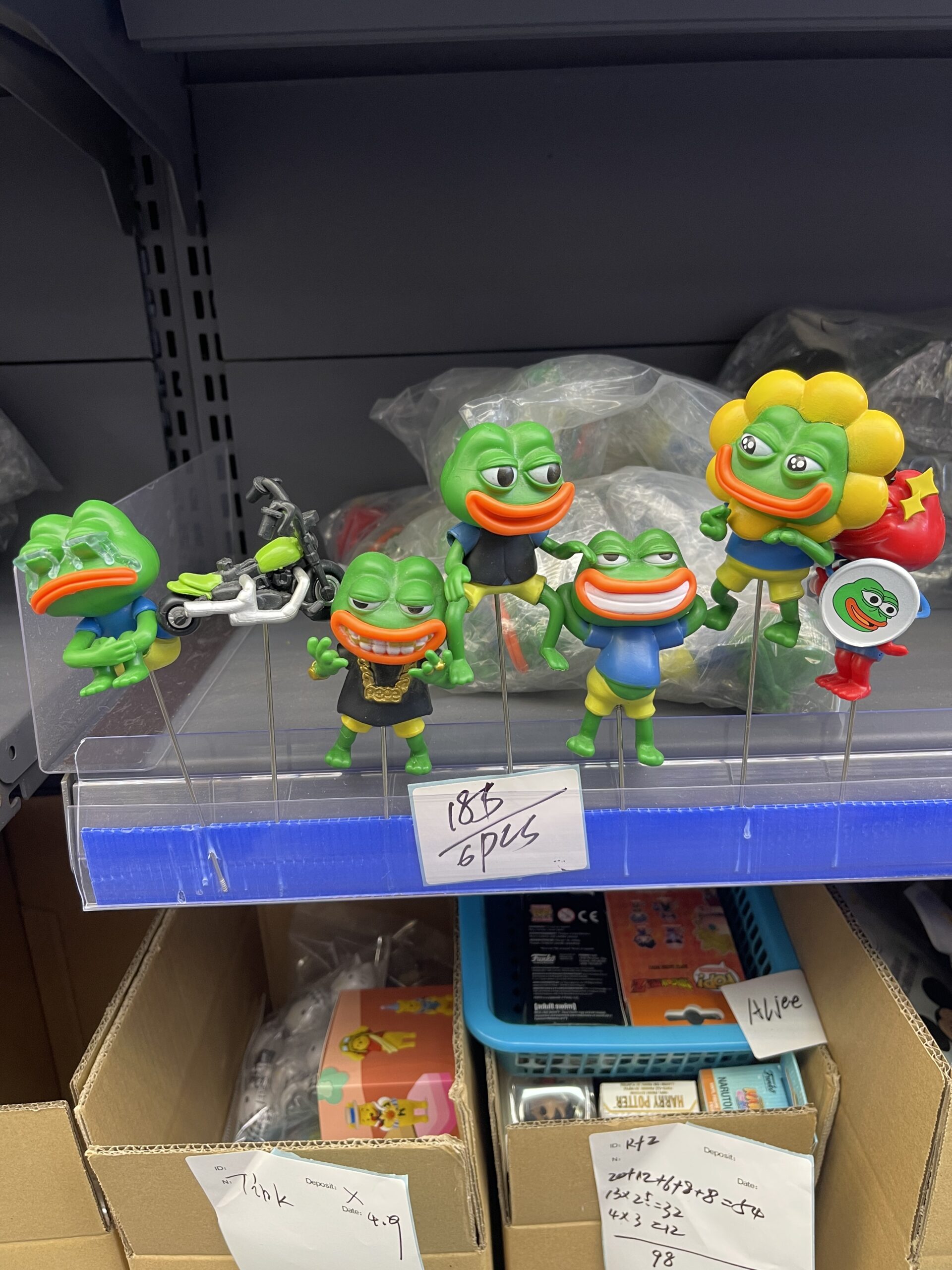 Sad Frog Pepe Themed Resin Figurine Set (6pcs) – Hip Hop & Streetwear Styles