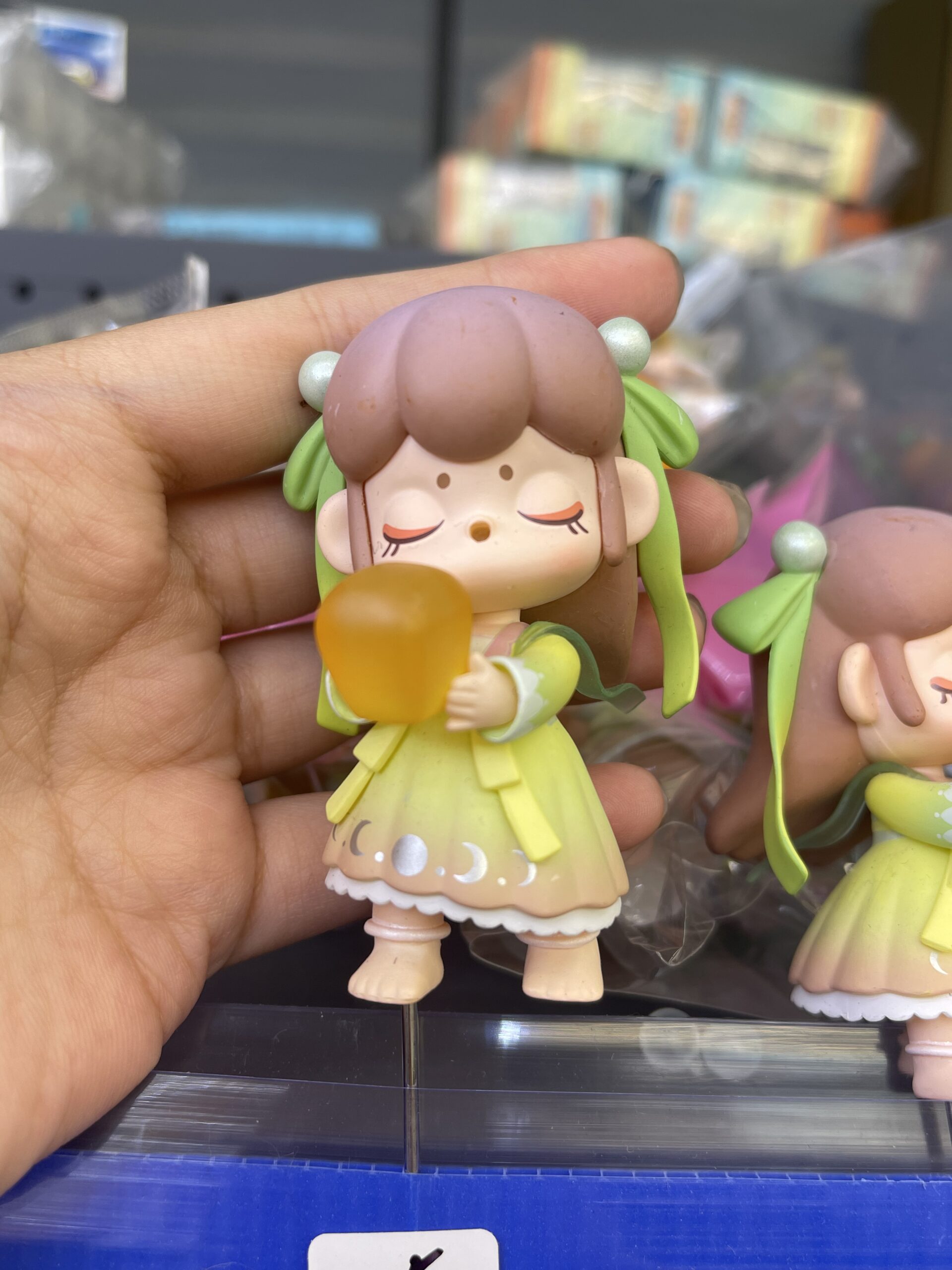 Ancient Style Girl with Lantern Mini Figurine
